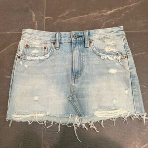 Abercrombie & Fitch low rise mini skirt, denim.